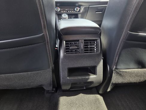 Used 2024 Mitsubishi Outlander SE Black Edition AWD/4WD image 19