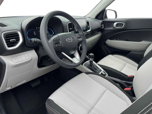 New 2025 Hyundai Venue SEL FWD image 14
