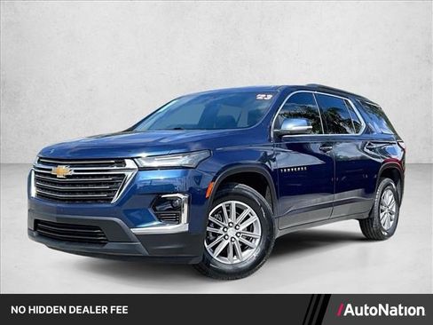Used 2023 Chevrolet Traverse LT FWD image 1