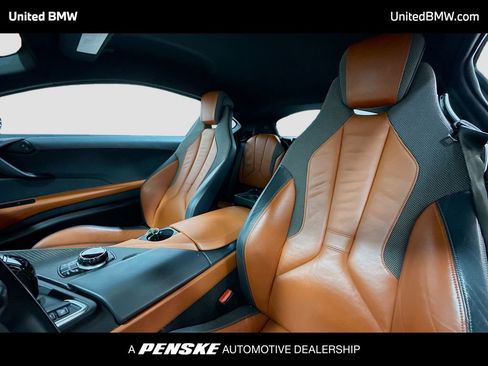Used 2019 BMW i8 image 5