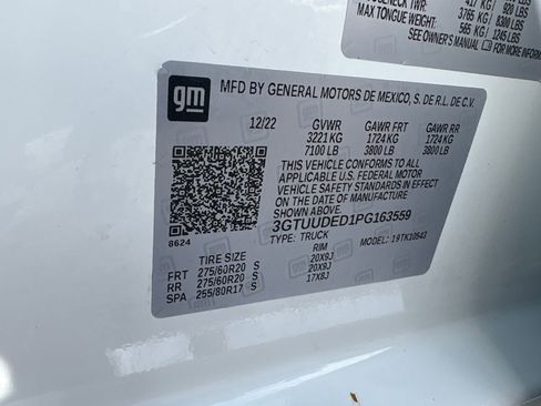 Used 2023 GMC Sierra 1500 SLT w/ SLT Premium Package image 30