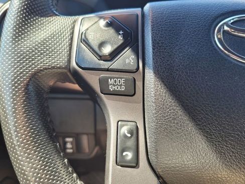 Used 2021 Toyota Tacoma TRD Off-Road AWD/4WD image 28