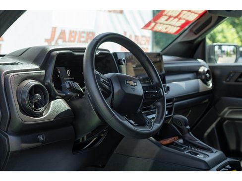 Used 2023 Chevrolet Colorado W/T w/ WT Convenience Package RWD image 30