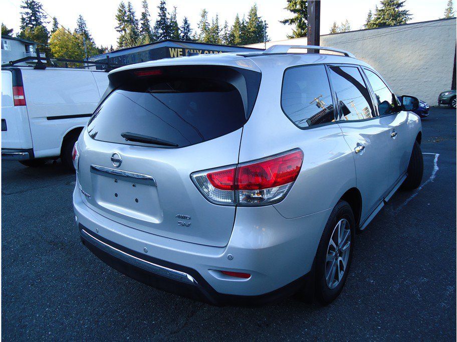 Used 2013 Nissan Pathfinder SV AWD/4WD image 6