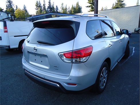 Used 2013 Nissan Pathfinder SV image 6