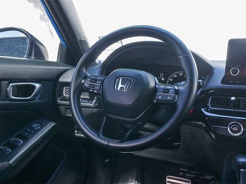 Used 2023 Honda Civic Sport image 13