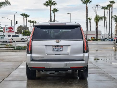Used 2020 Cadillac Escalade Luxury image 8