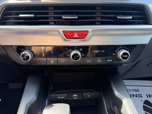 Used 2021 Kia Telluride LX FWD image 20