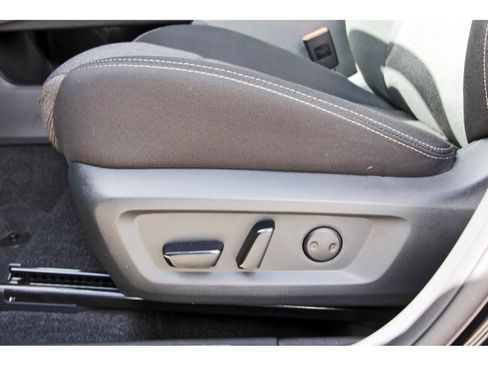 Certified 2026 Nissan Rogue SV FWD image 29