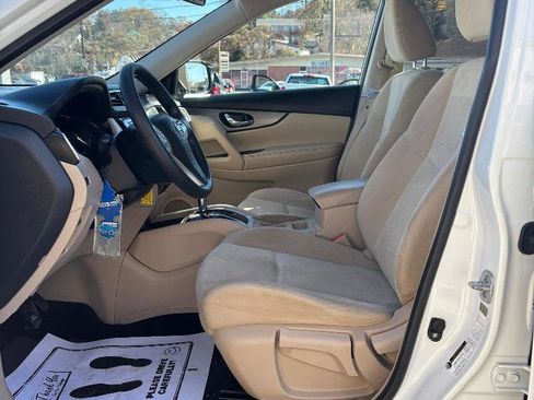 Used 2016 Nissan Rogue S w/ Appearance Package image 11