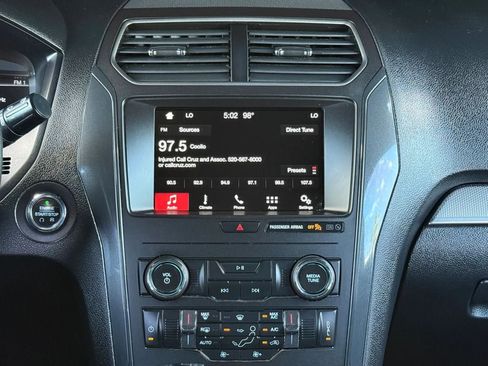 Used 2018 Ford Explorer XLT w/ Equipment Group 201A FWD image 52