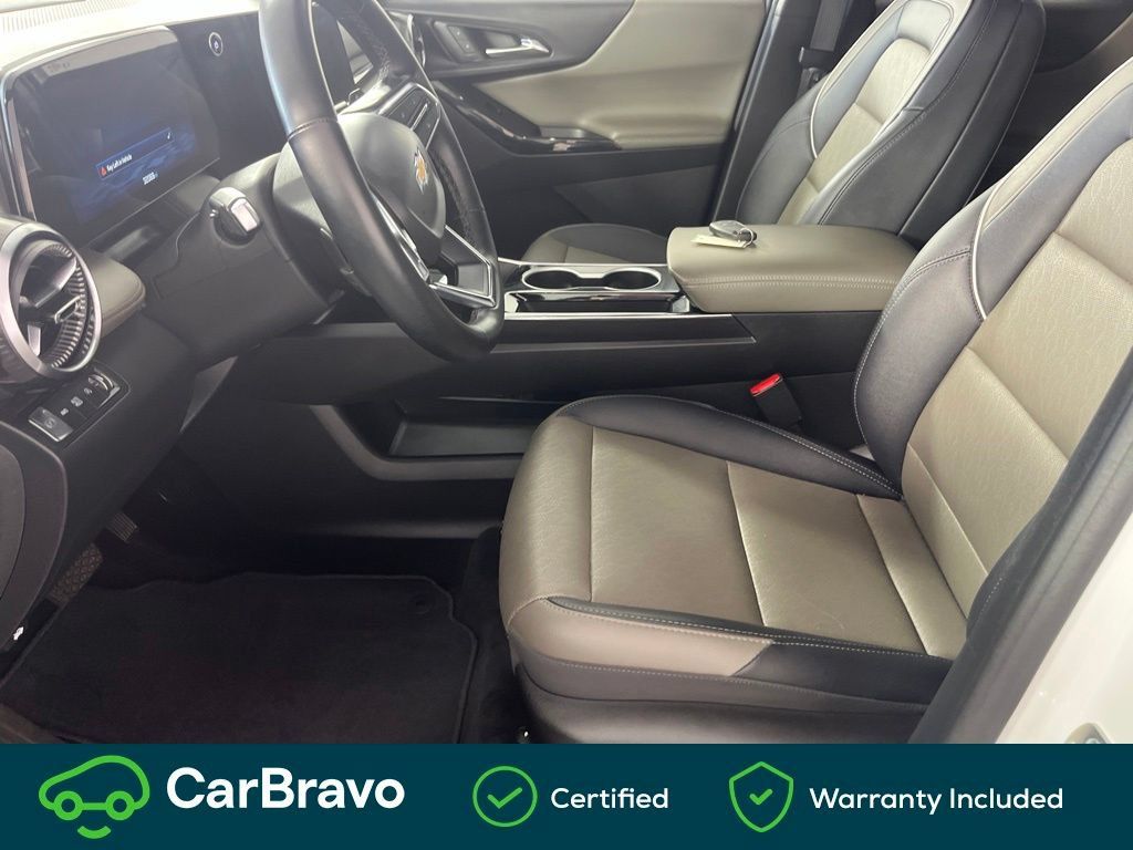 Used 2025 Chevrolet Equinox LT w/ Convenience Package II AWD/4WD image 16