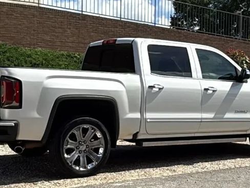 Used 2018 GMC Sierra 1500 Denali w/ Denali Ultimate Package AWD/4WD image 6