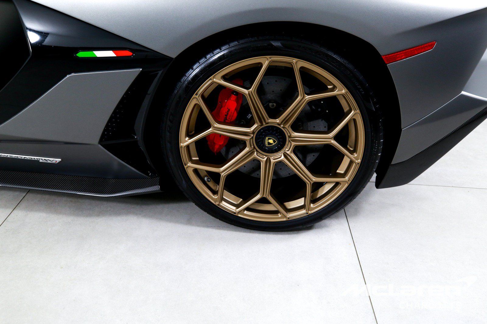 Used 2020 Lamborghini Aventador SVJ AWD/4WD image 30