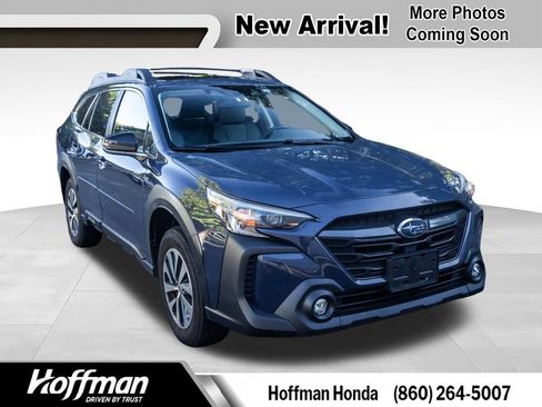 Used 2024 Subaru Outback Premium AWD/4WD image 1