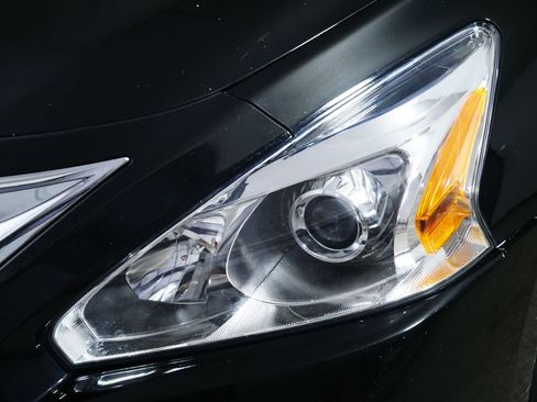 Used 2015 Nissan Altima 2.5 S w/ Power Driver Seat Package image 16