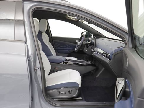 New 2025 Volkswagen ID.4 Pro S image 18