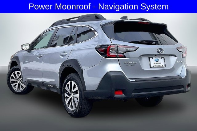 Used 2025 Subaru Outback Premium AWD/4WD image 12