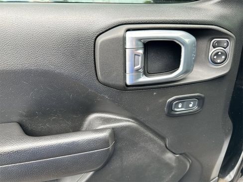 Used 2023 Jeep Gladiator Sport image 21