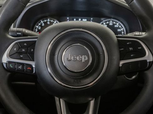 Used 2020 Jeep Renegade Latitude FWD image 15