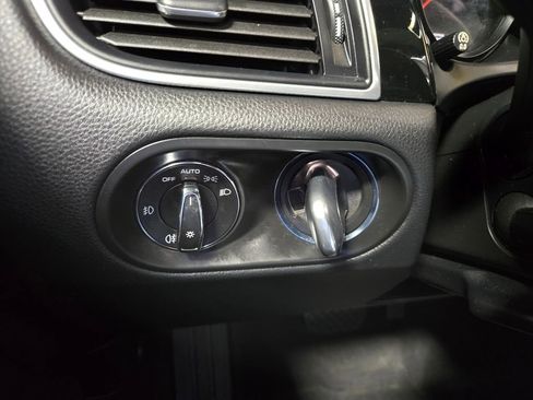 Used 2018 Porsche Macan image 18