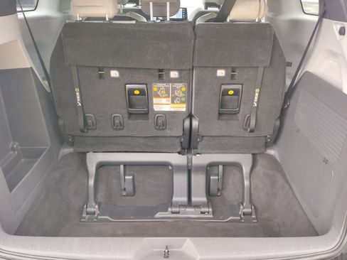 Used 2021 Toyota Sienna XSE image 10