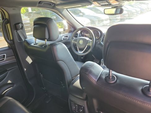 Used 2020 Jeep Grand Cherokee Limited w/ Luxury Group II RWD image 13