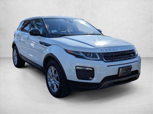 Used 2017 Land Rover Range Rover Evoque SE Premium image 3