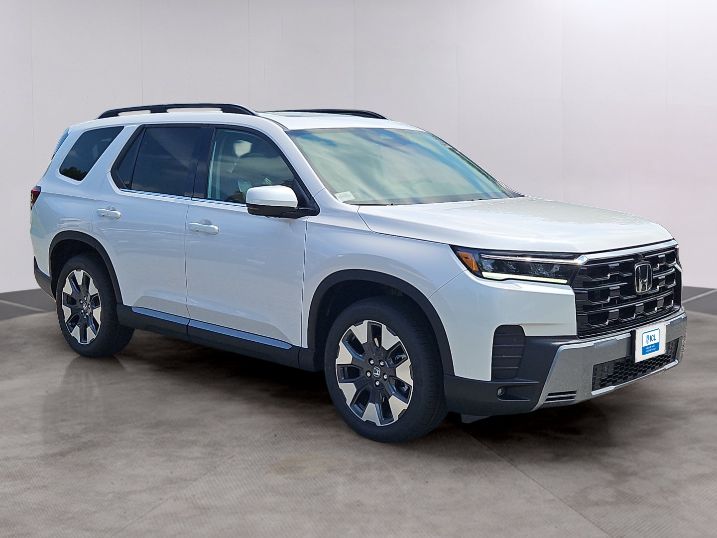 New 2026 Honda Pilot Touring image 2