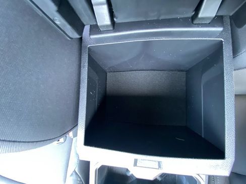 Used 2025 Toyota Tacoma SR5 AWD/4WD image 26