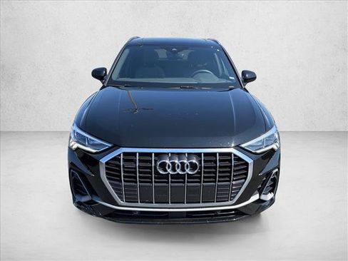 Used 2025 Audi Q3 2.0T Premium AWD/4WD image 2