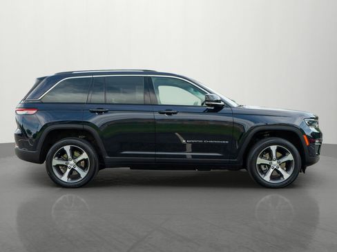 Used 2023 Jeep Grand Cherokee 4WD 4xe w/ Luxury Tech Group II image 8