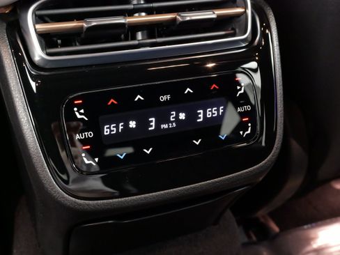Used 2023 Mercedes-Benz EQS 580 4MATIC Sedan image 39