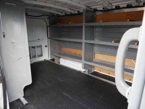 Used 2019 Nissan NV 3500 SL w/ Navigation Package image 7