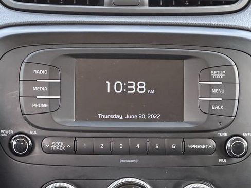 Used 2018 Kia Soul FWD image 16