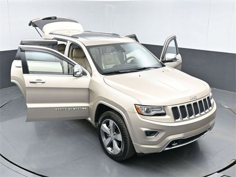 Used 2014 Jeep Grand Cherokee Overland w/ Advanced Technology Group image 56