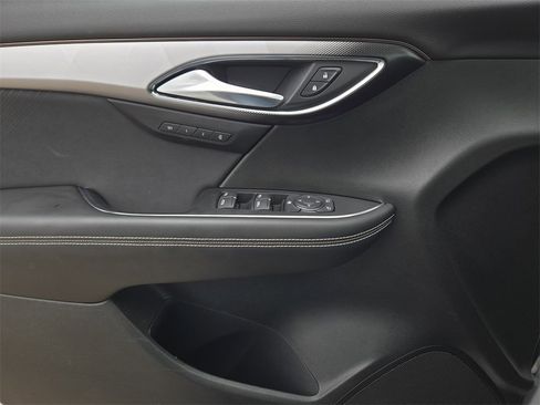 Used 2025 Buick Envision Sport Touring image 18