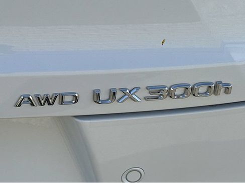 New 2026 Lexus UX 300h AWD image 23