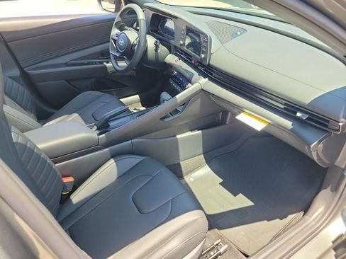 New 2026 Hyundai Elantra SEL Sport FWD image 22