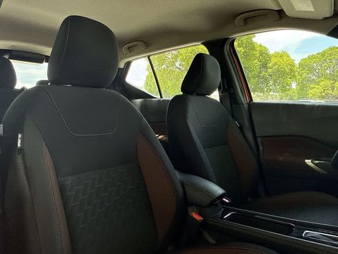 Used 2024 Nissan Kicks SR w/ Interior Electronics Package FWD image 27