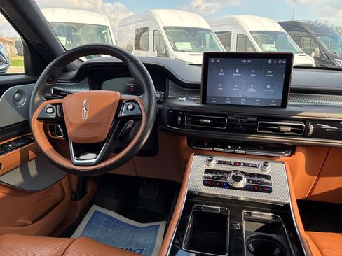 Used 2022 Lincoln Aviator Black Label Grand Touring w/ Class IV Trailer Tow Package image 18