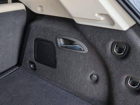 Used 2019 Buick Envision Essence image 37