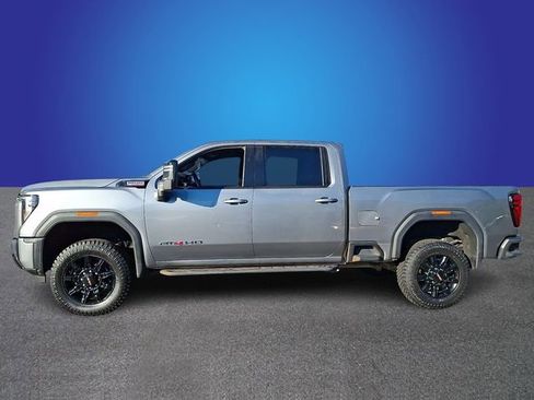 Used 2024 GMC Sierra 3500 AT4 w/ AT4 Preferred Package AWD/4WD image 7