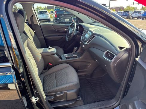 Used 2018 Chevrolet Equinox LT image 36