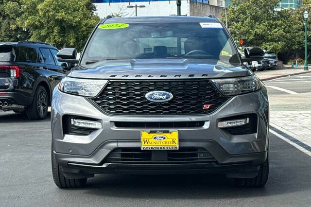 Certified 2024 Ford Explorer ST w/ Equipment Group 401A AWD/4WD image 9