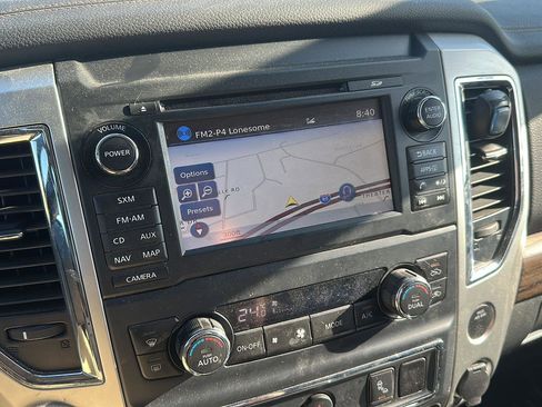 Used 2017 Nissan Titan SL image 20