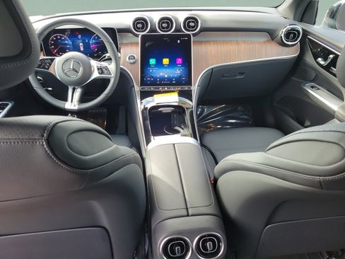 Certified 2026 Mercedes-Benz GLC 300 4MATIC image 9
