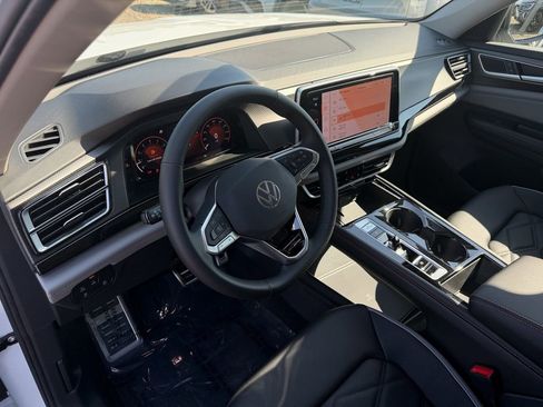 New 2026 Volkswagen Atlas Peak Edition AWD/4WD image 13