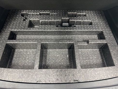 Used 2024 Honda HR-V LX image 11