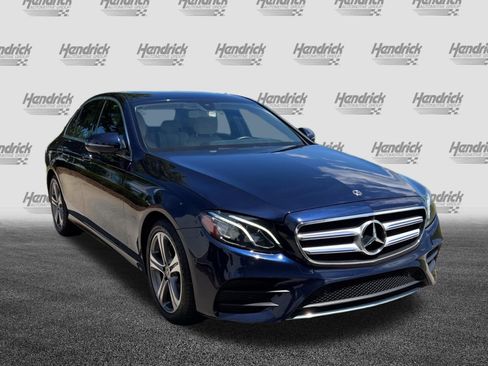 Used 2019 Mercedes-Benz E 300 4MATIC image 2